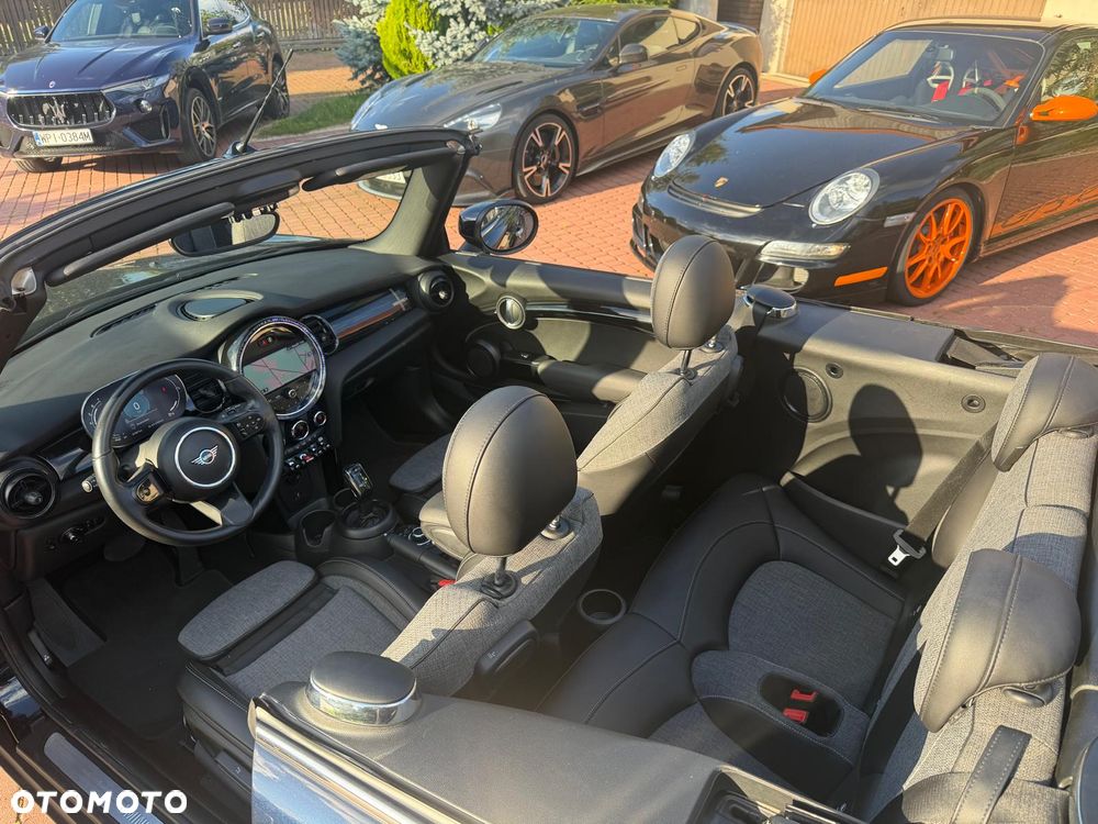 MINI Cooper Anniversary Edition - 10