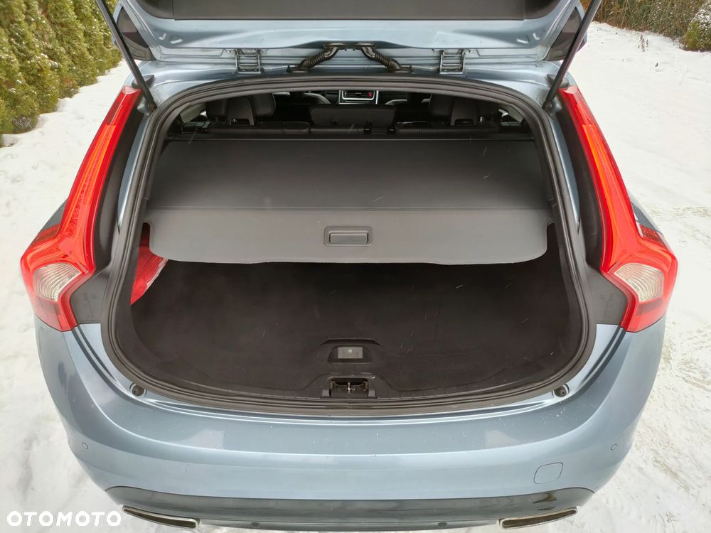 Volvo V60 D4 Geartronic Summum - 22