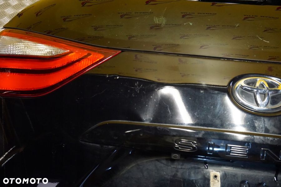 TOYOTA SIENNA 2015 2020 Klapa Bagażnika Szyba Spoiler Lampa Tył Komplet USA - 9