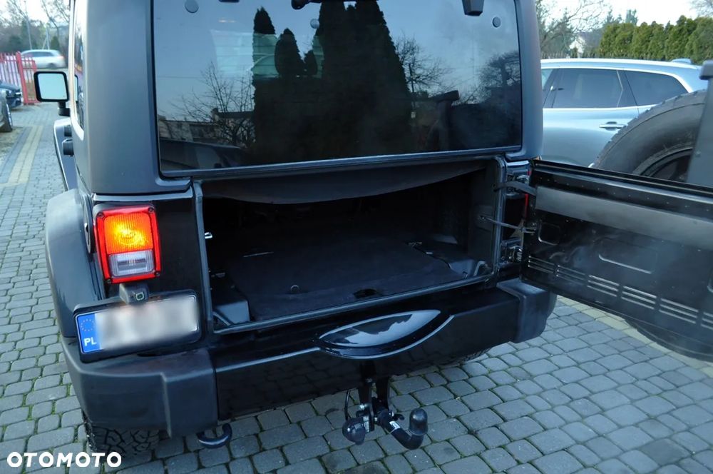 Jeep Wrangler 3.6 Unlim Sahara - 37