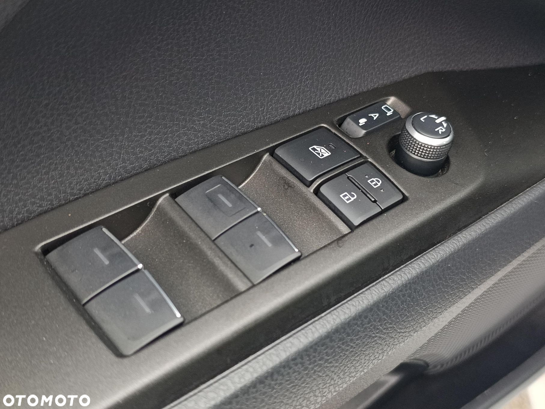 Toyota Camry - 15
