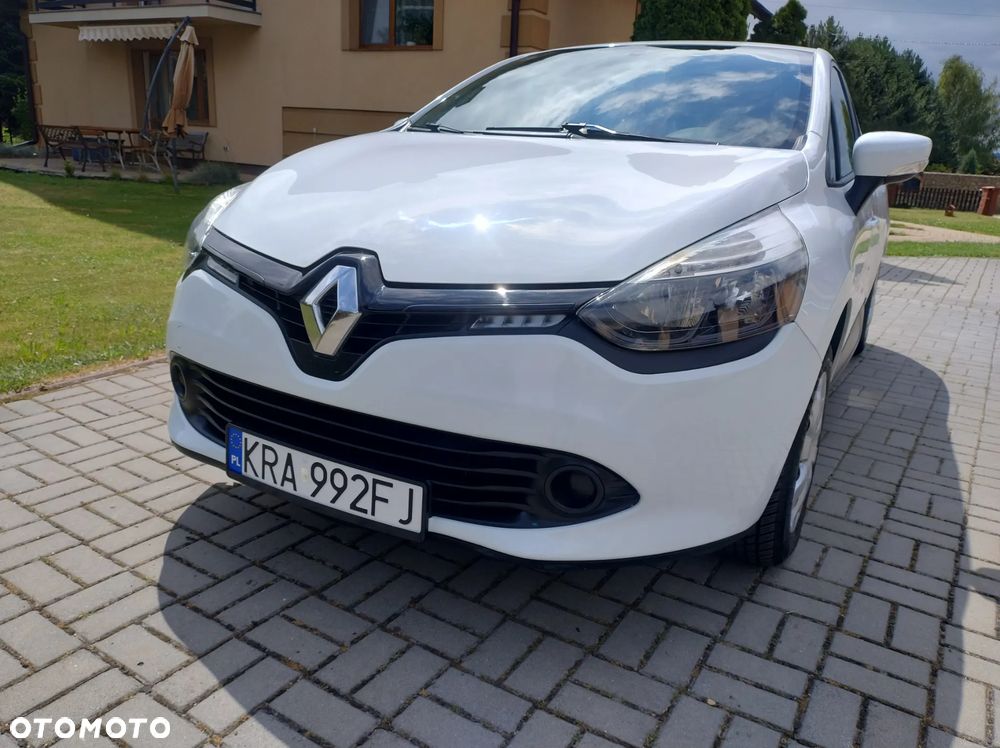 Renault Clio 1.2 16V 75 Life - 17