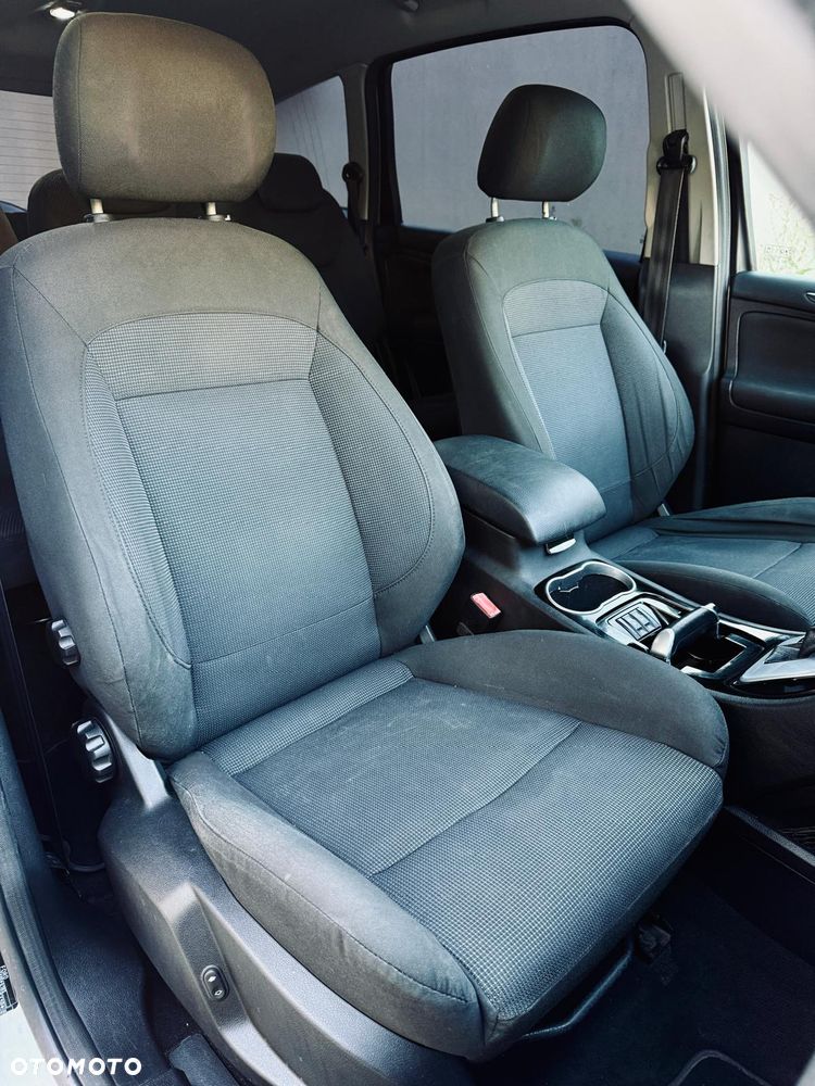 Ford S-Max - 13