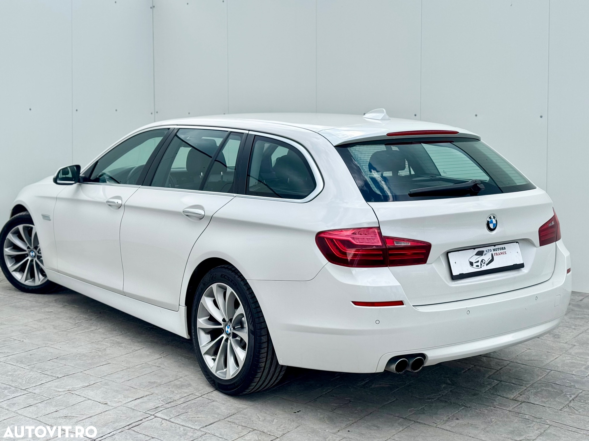BMW Seria 5 520d Touring Aut. Modern Line - 3