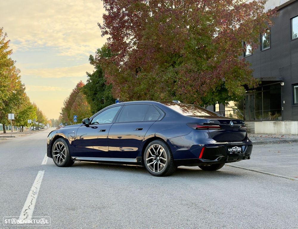 BMW 750 - 4