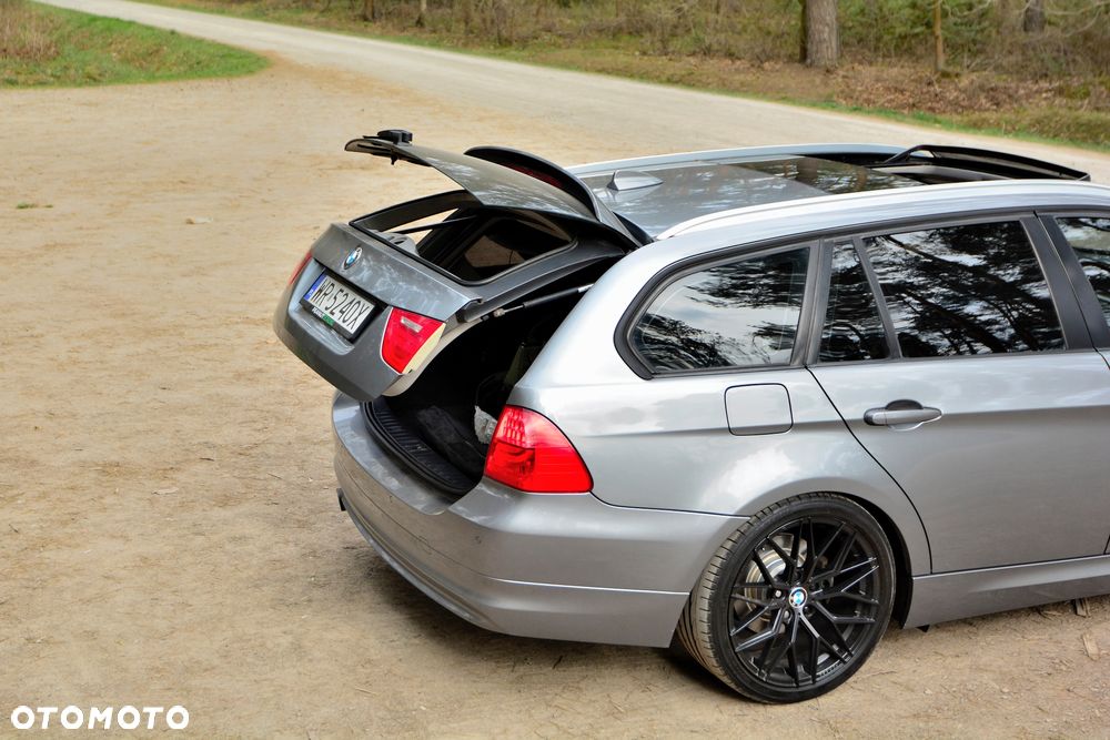 BMW Seria 3 320d - 27