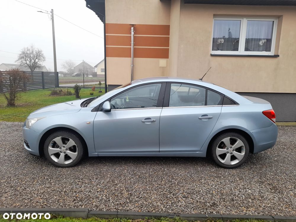 Chevrolet Cruze 1.8 LT - 3