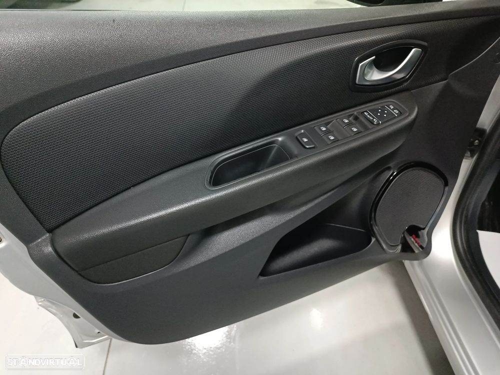 Renault Clio ENERGY TCe 120 EDC Luxe - 17