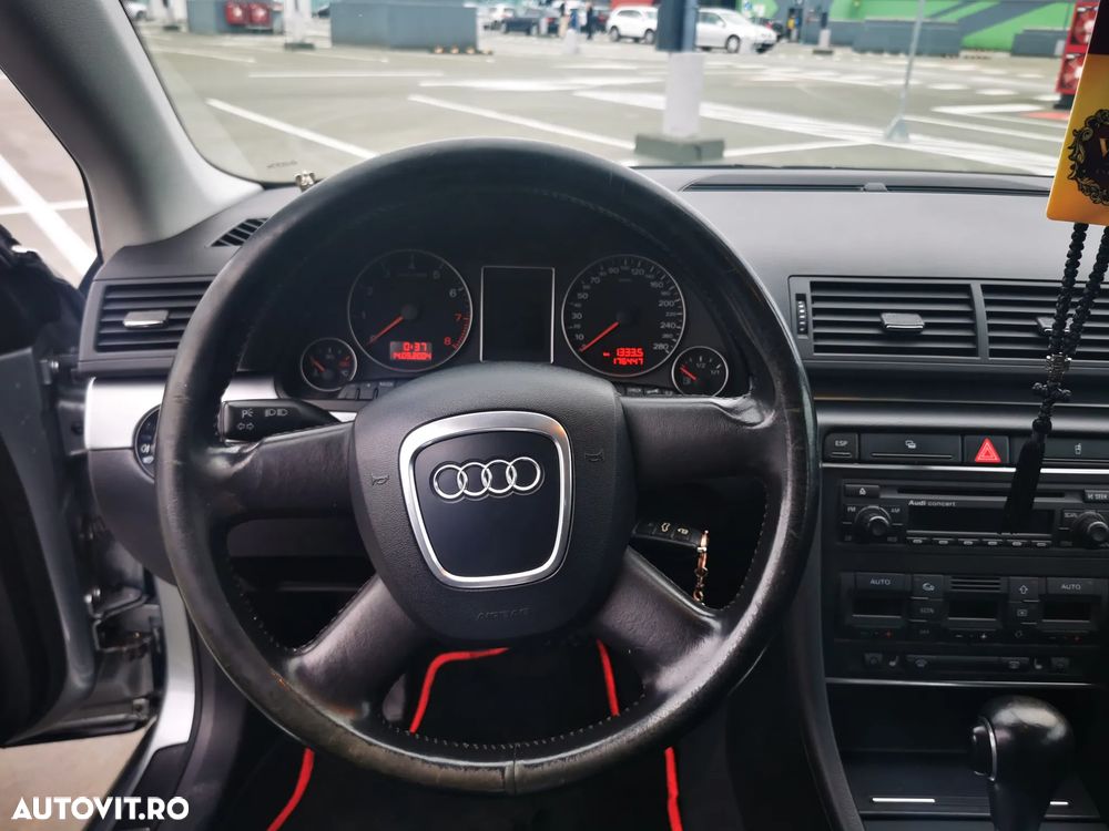 Audi A4 2.0 T FSI multitronic - 8