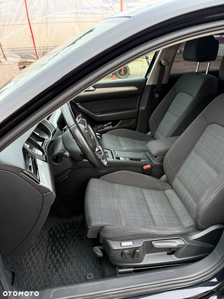 Volkswagen Passat 2.0 TDI BMT Comfortline - 14