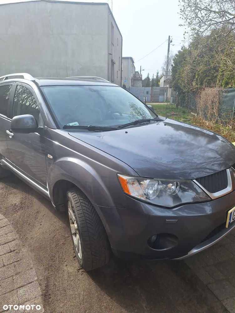 Mitsubishi Outlander 2.0 DID Invite SE - 2