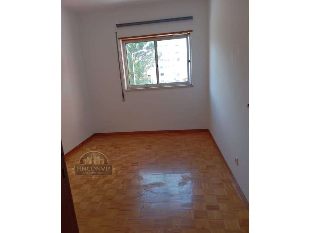 Apartamento T3, em Monte de Caparica ,Almada, na Praça Mario Dionisio - Grande imagem: 4/13