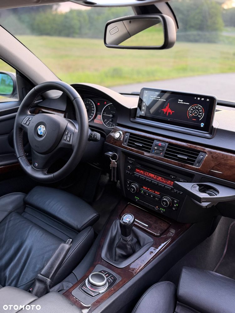 BMW Seria 3 320d - 15