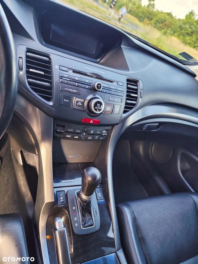 Honda Accord 2.0 Executive - 11