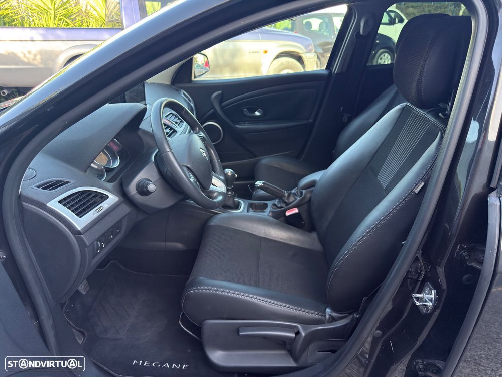 Renault Mégane Sport Tourer 1.5 dCi Dynamique S CO2 Champion — fotografia 8