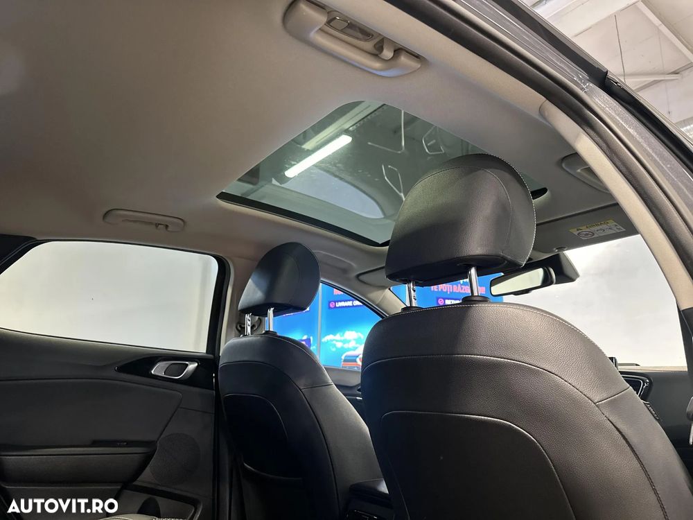 Kia XCeed - 23