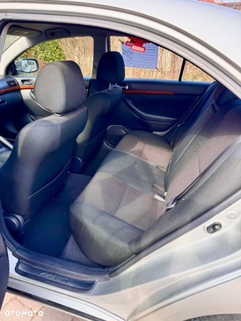 Toyota Avensis 2.0 VVT-i Sol plus - 9