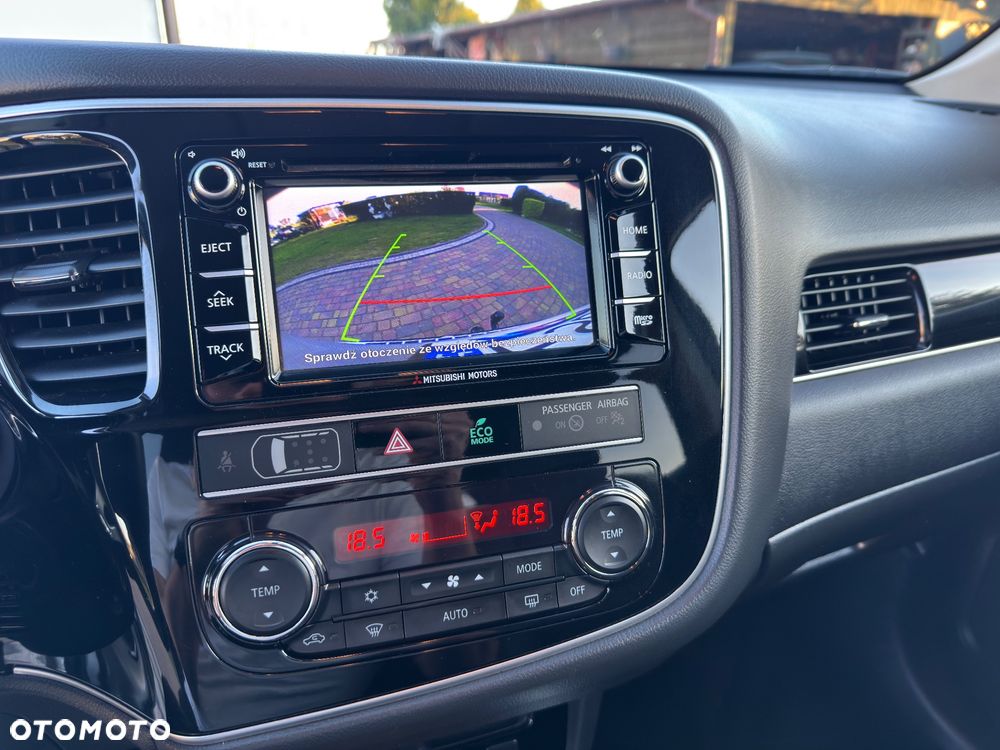 Mitsubishi Outlander - 38