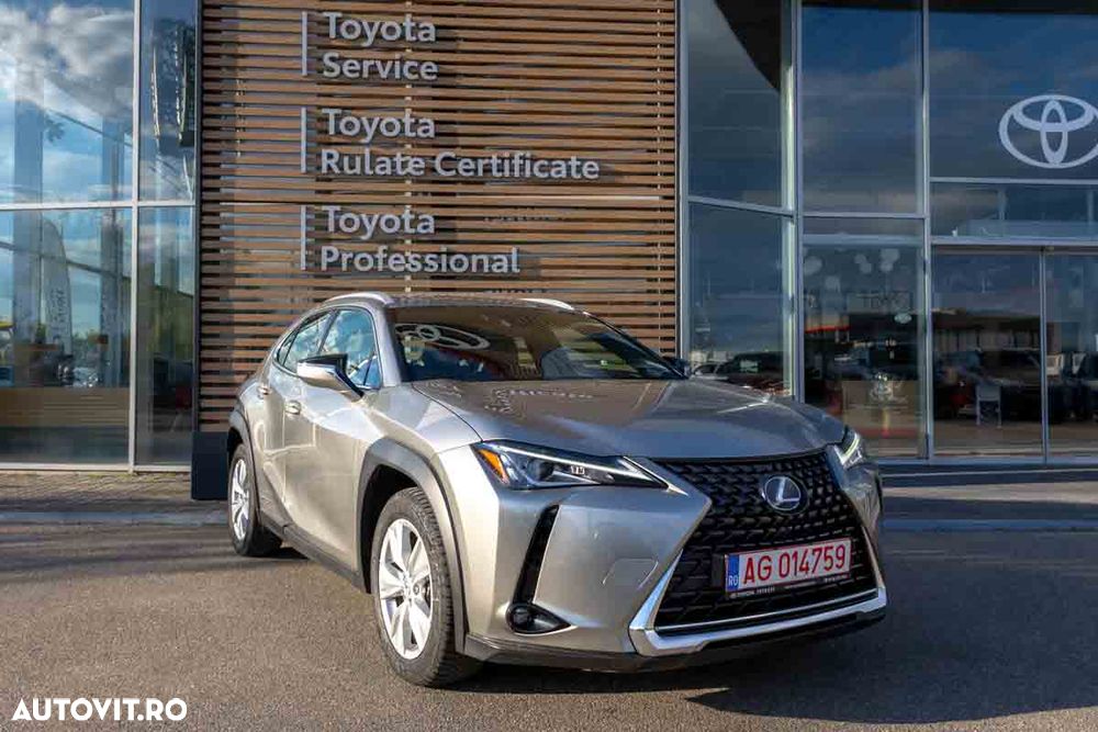 LEXUS UX 2021 — imagine 3