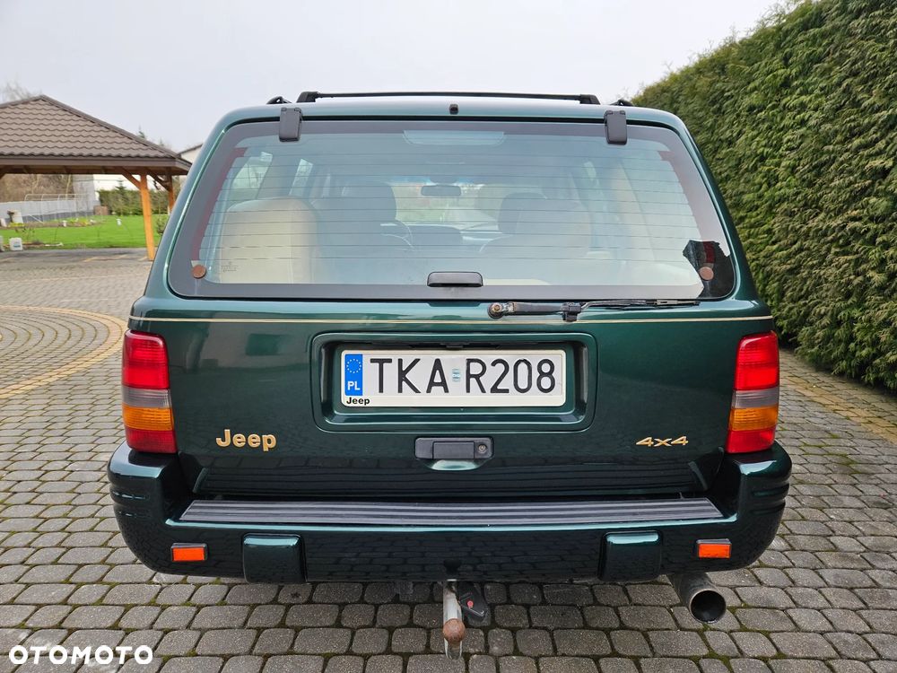 Jeep Grand Cherokee - 11