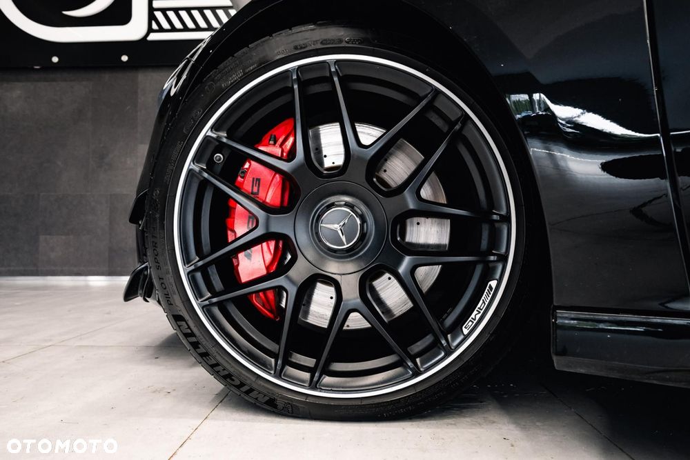 Mercedes-Benz CLA AMG 45 S 4-Matic+ 8G-DCT - 38