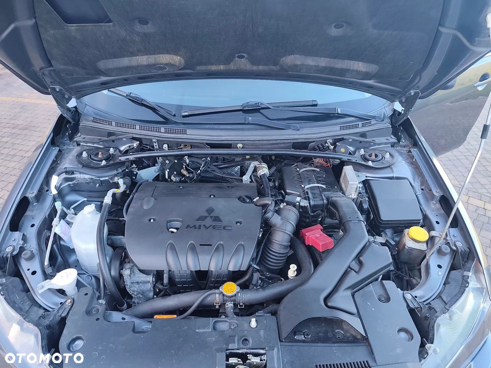 Mitsubishi Lancer 1.8 CVT Intense - 32