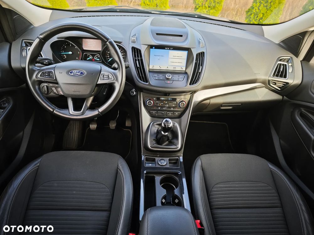 Ford Kuga 2.0 TDCi 4x2 Titanium - 10