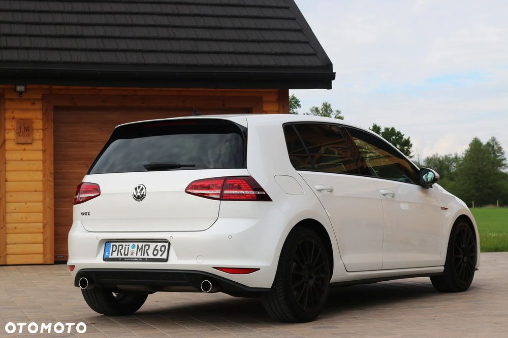Volkswagen Golf GTI BlueMotion Technology - 9