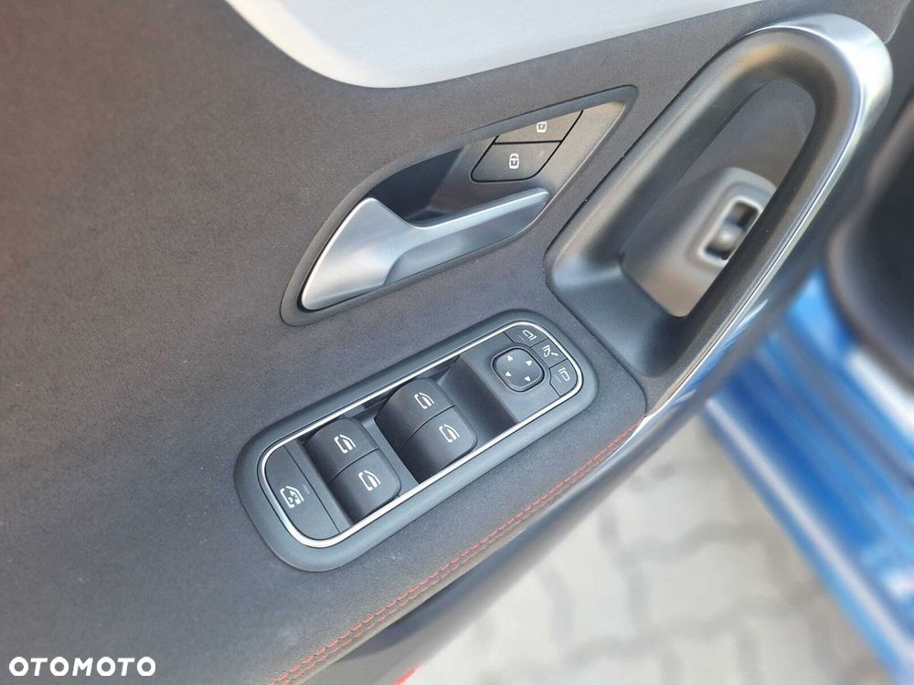 Mercedes-Benz CLA 200 AMG Line 7G-DCT - 17