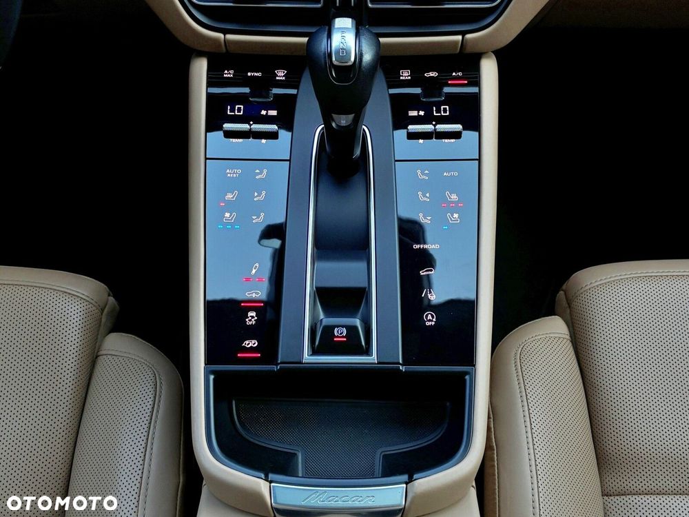 Porsche Macan - 35