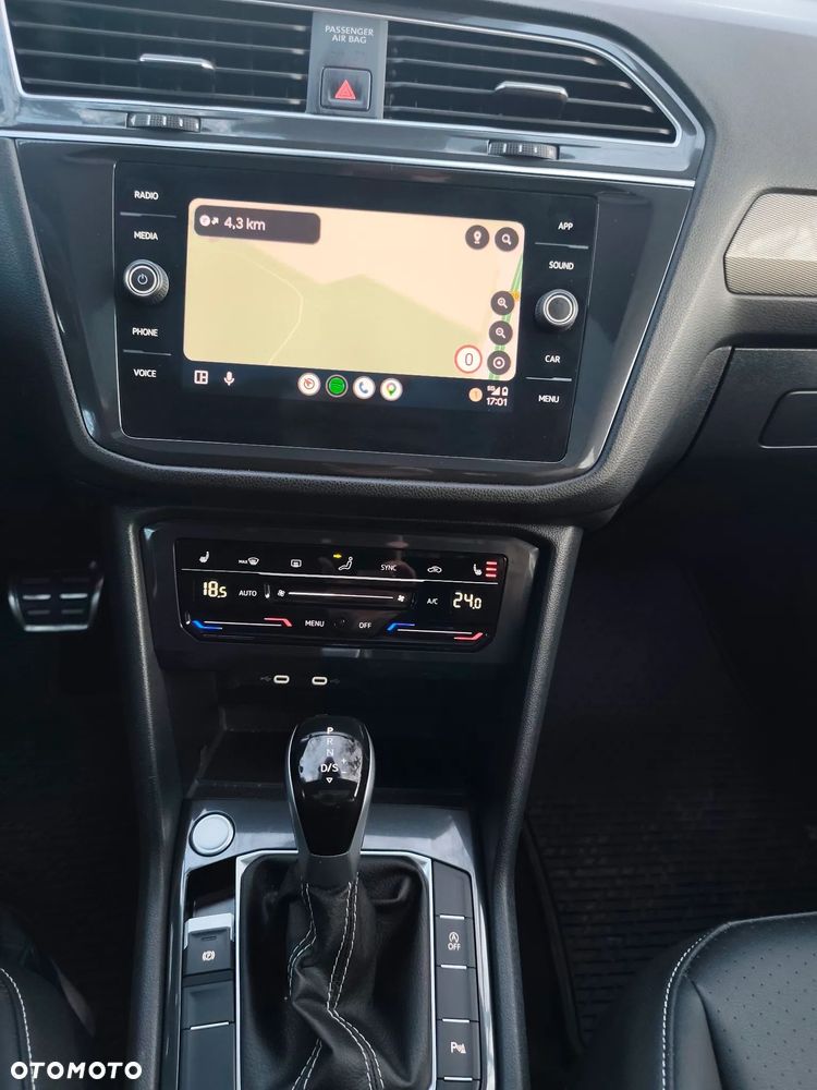 Volkswagen Tiguan - 11