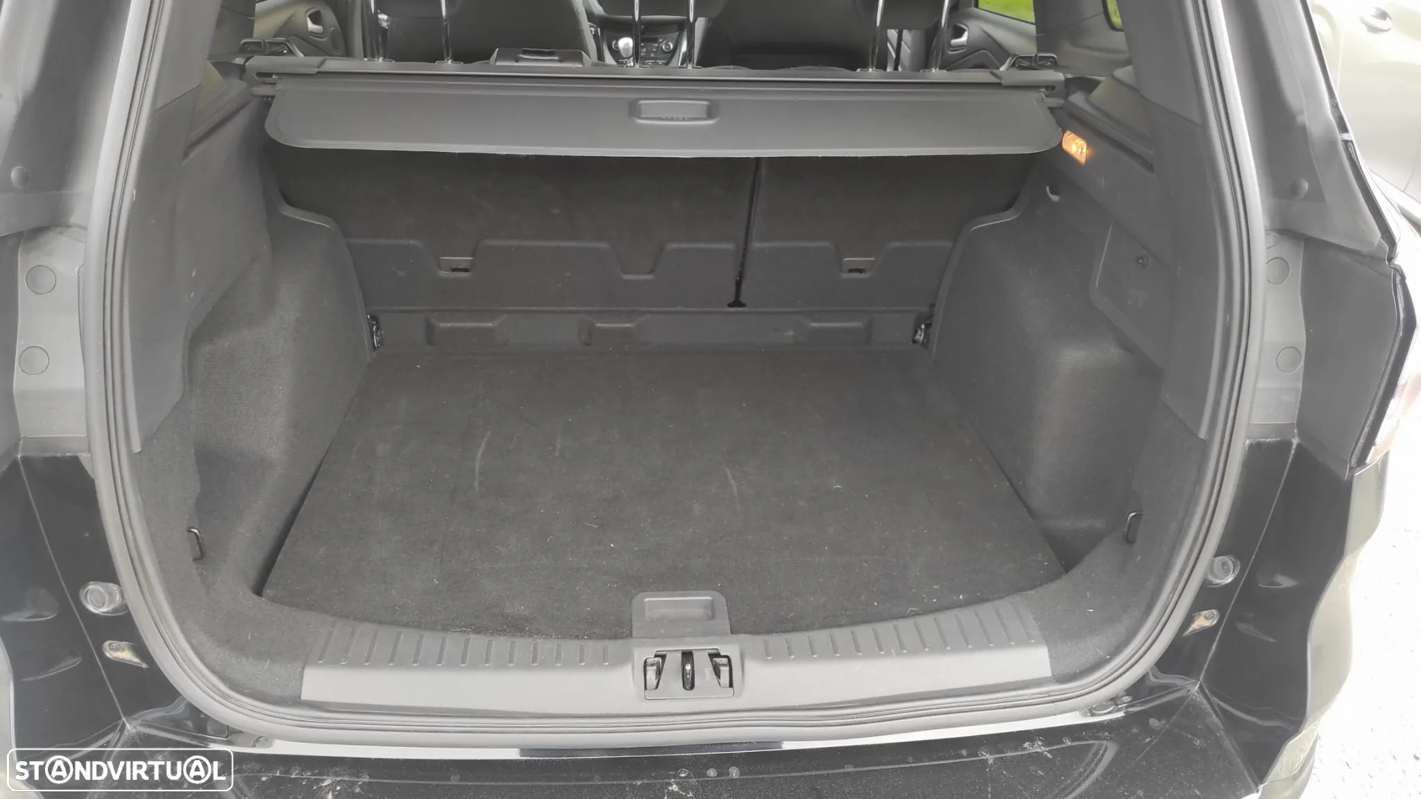 Ford Kuga 1.5 TDCi ST-Line - 12