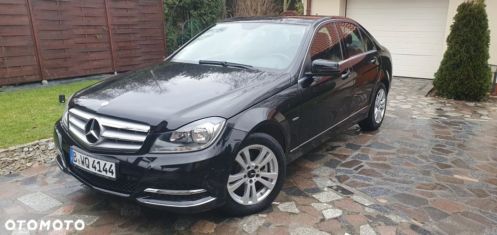 Mercedes-Benz Klasa C 180 CGI Automatik BlueEFFICIENCY Avantgarde - 3