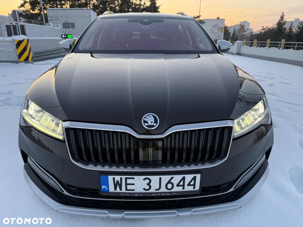 Skoda Superb 2.0 TDI SCR 4x4 Scout DSG - 12