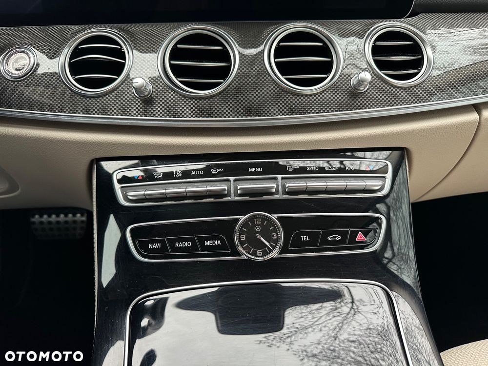 Mercedes-Benz Klasa E 220 d 4-Matic Business Edition 9G-TRONIC - 15