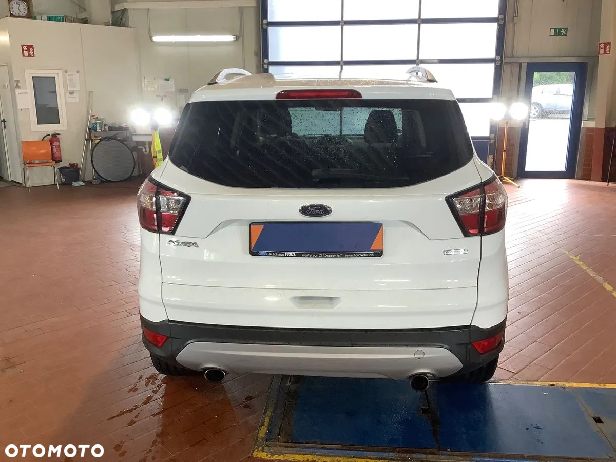 Ford Kuga 1.5 EcoBoost 2x4 Business Edition - 11