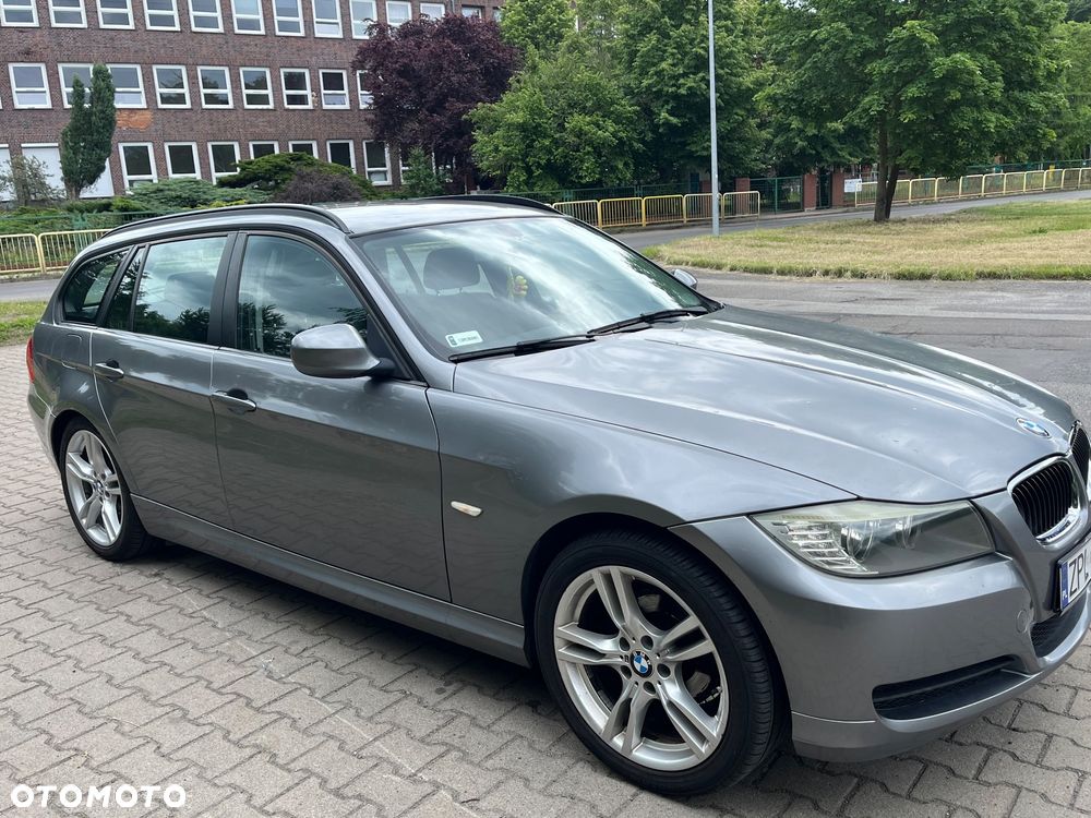 BMW Seria 3 318d - 11
