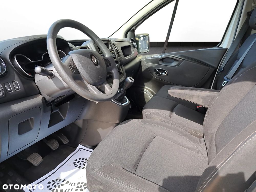 Renault Trafic Brygadowy 6 osób - 12