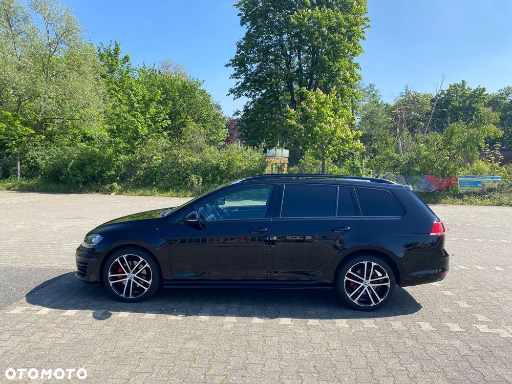 Volkswagen Golf - 4