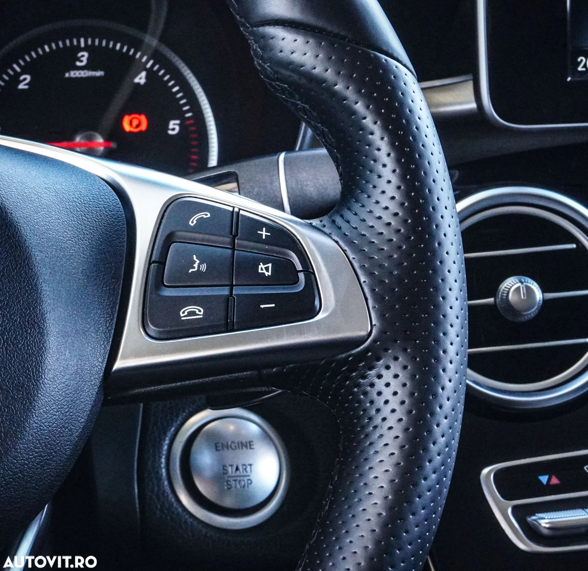 Mercedes-Benz GLC 250 d 4MATIC - 28