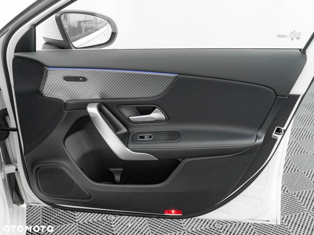 Mercedes-Benz Klasa A 200 d 8G-DCT Progressive - 29
