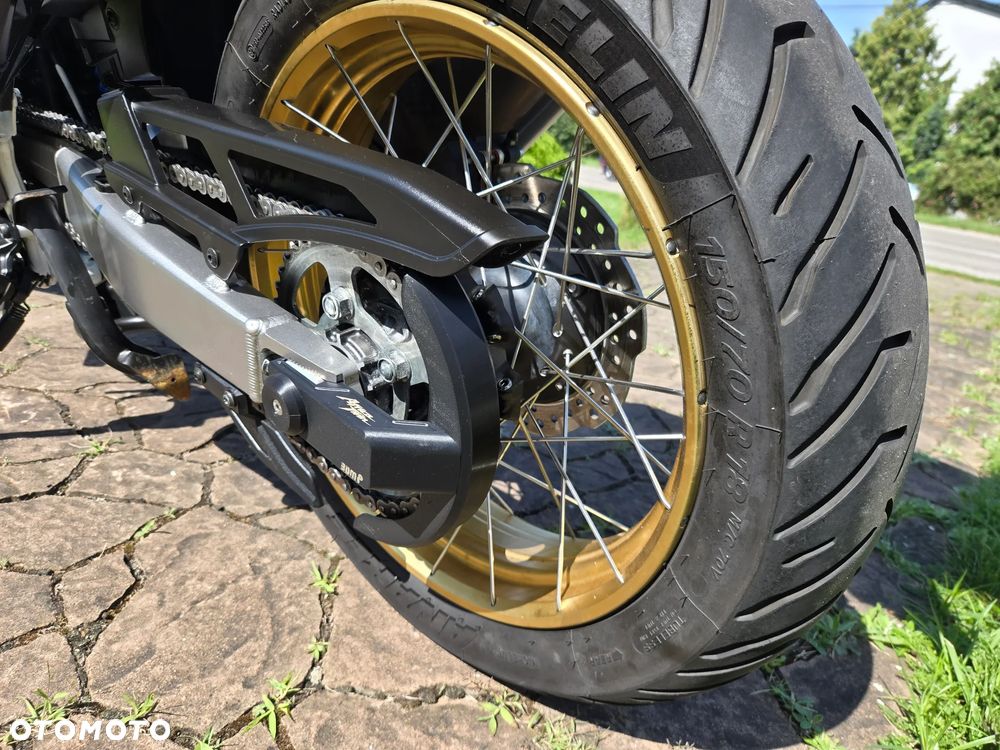 Honda CRF - 9