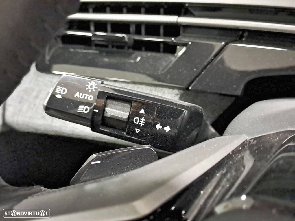 Peugeot 5008 1.2 Hybrid Allure e-DCS6 - 14