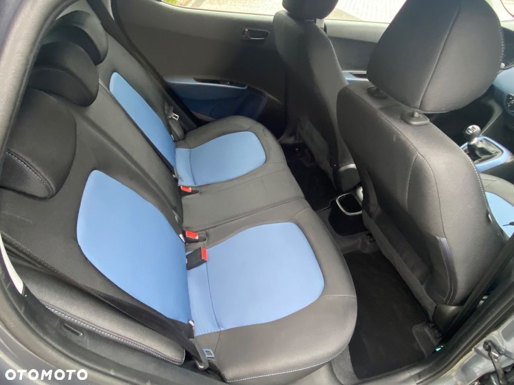 Hyundai i10 1.0 - 12