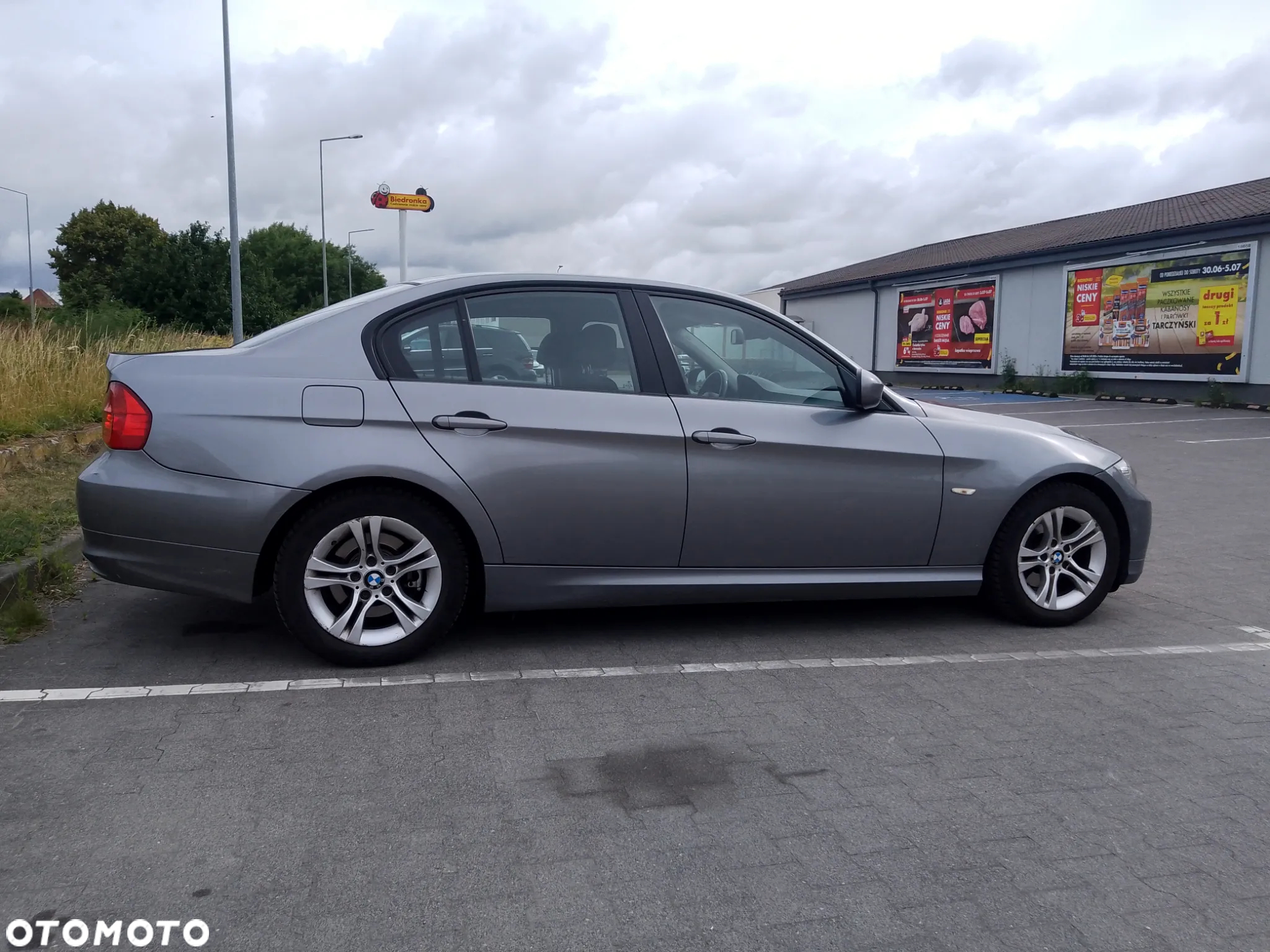 BMW Seria 3 318i - 4
