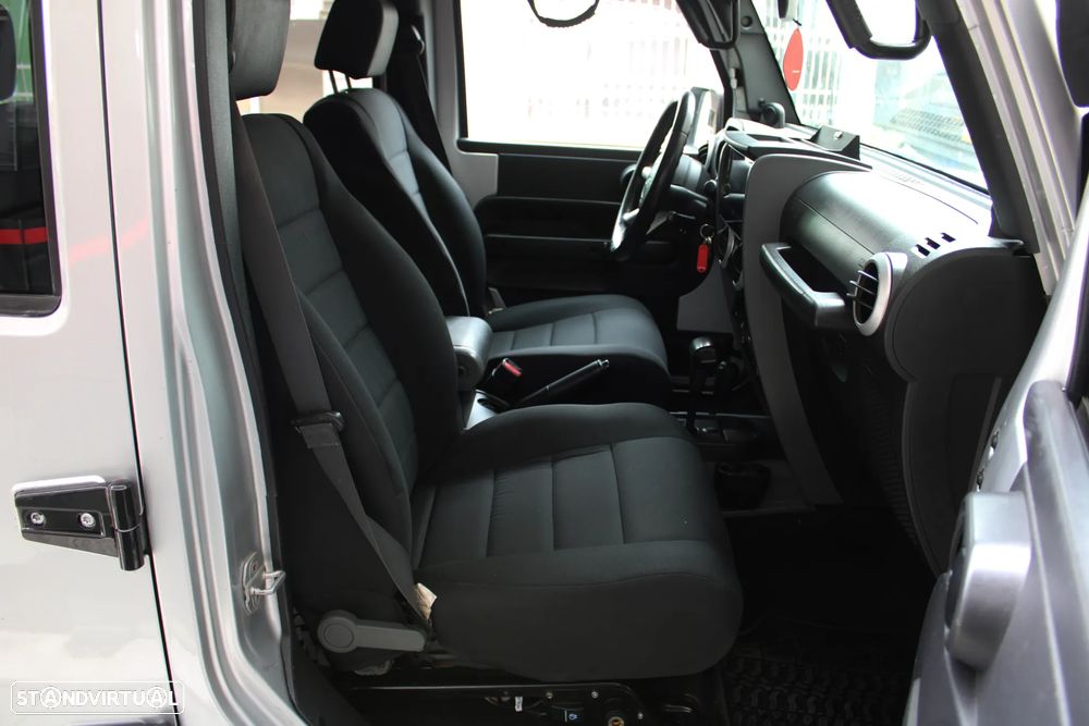 Jeep Wrangler 2.8 CRD ATX Sport - 8