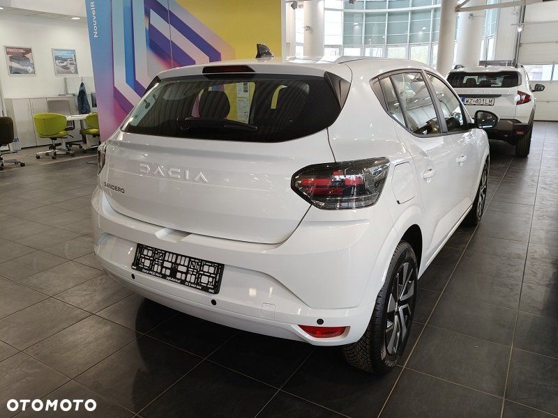 Dacia Sandero - 4