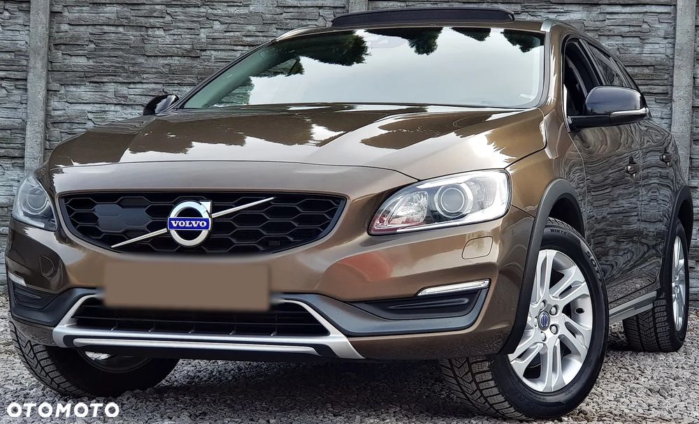 Volvo V60 Cross Country - 12