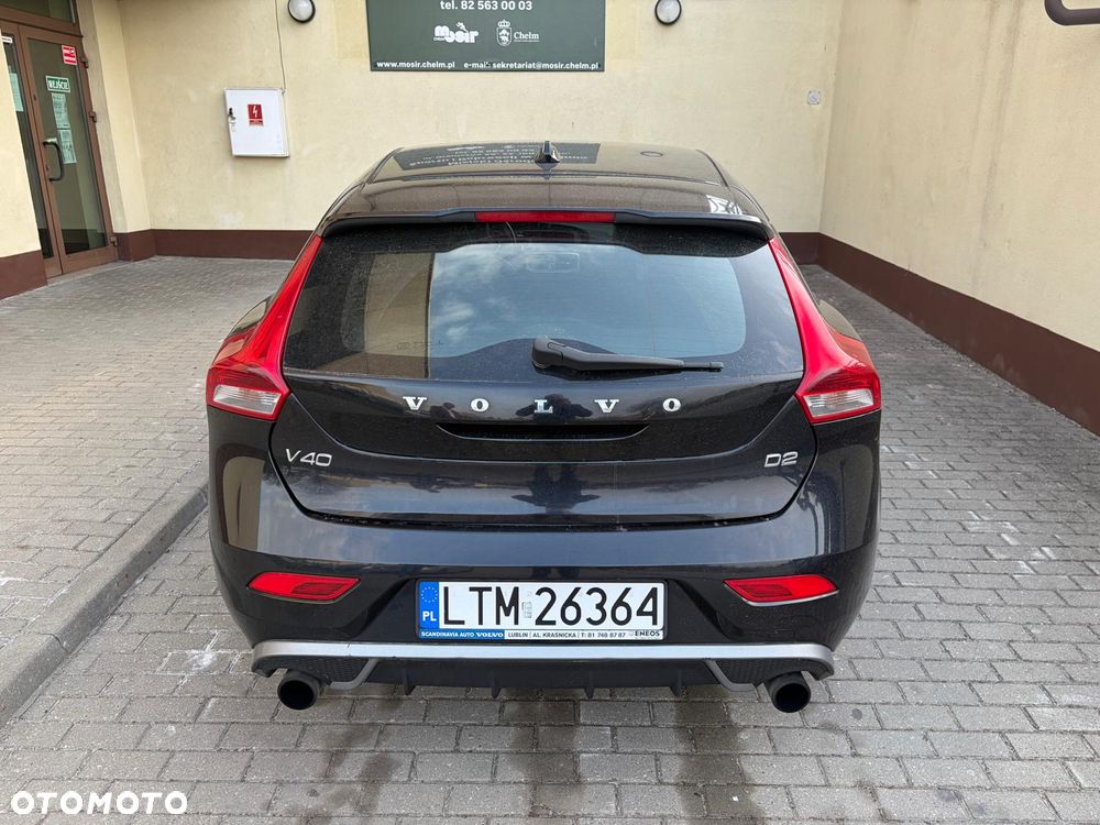 Volvo V40 ver-d2-r--design-kinetic - 5
