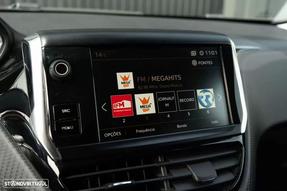 Peugeot 2008 1.2 PureTech Allure - 19